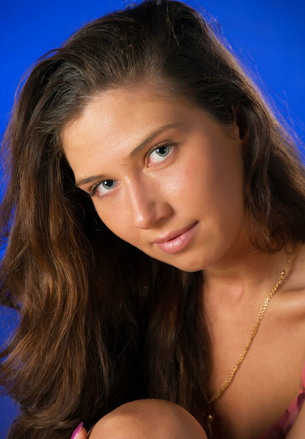 Зина, 23